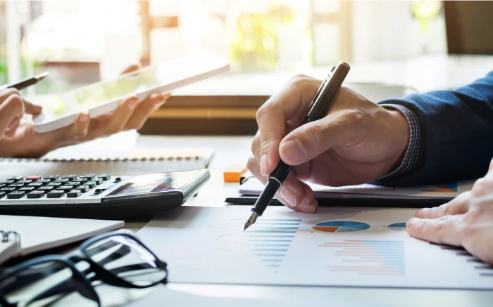 benefits of outsourcing payroll