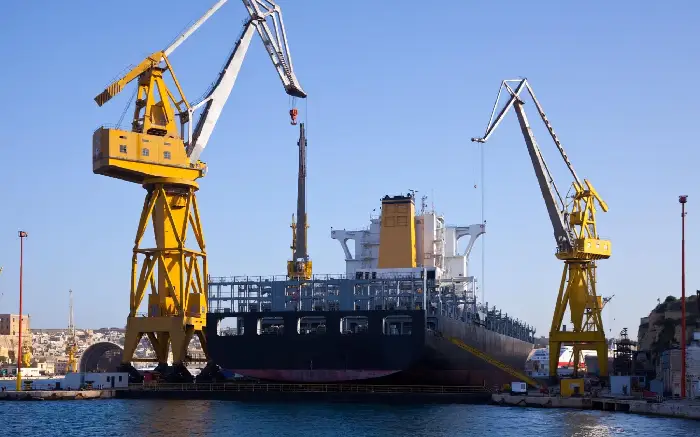 Roles and responsibilities of offshore riggers
